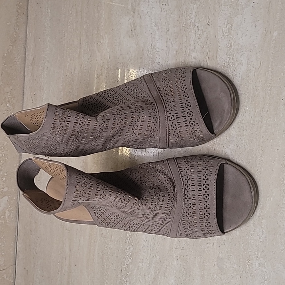 🍬CATO WOMENS PEEP TOE HEELS Size 7.5